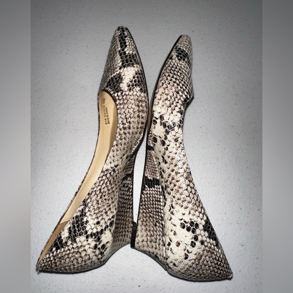 Cole Haan Snakeskin leather wedge pointed toe heels 5.5 office - Picture 7 of 13